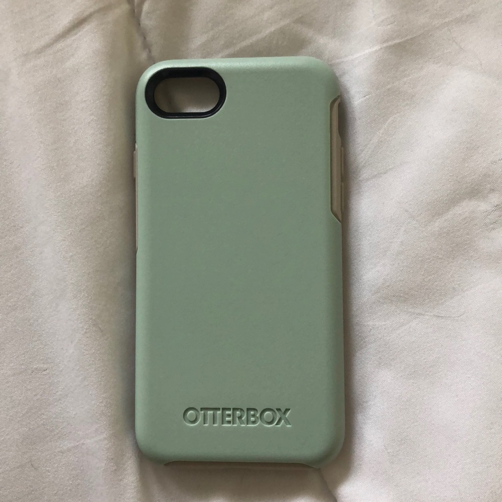 OtterBox iPhone 7/8 NEVER USED
